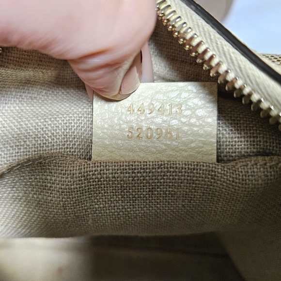 🐝 SOLD🐝 Gucci Bree Supreme Crossbody Bag Ivory - Picture 3 of 11